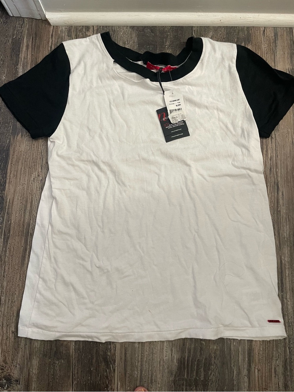 Philanthropy tee, XS, NWT